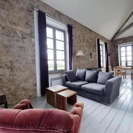 Simplistic In Near Lake Beach *