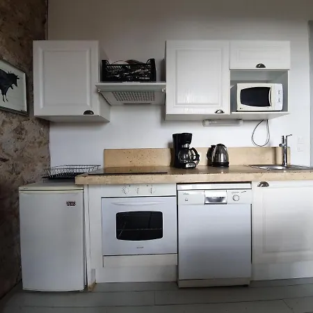 Simplistic In Near Lake Beach Apartment