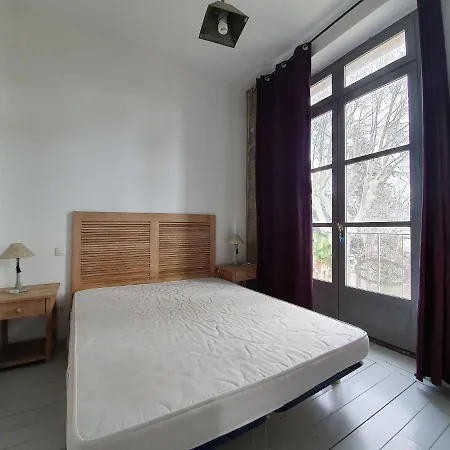 Simplistic In Near Lake Beach Apartment